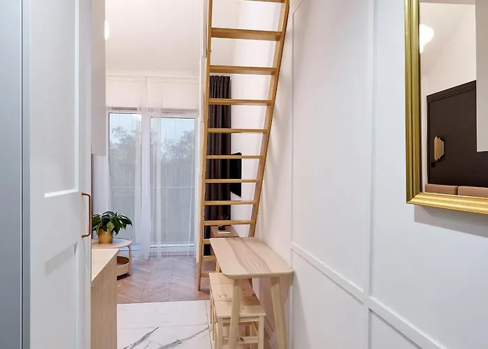 Daire Nadolnik With Mezzanine By Bookinghost