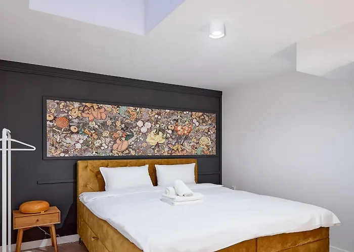 Nadolnik With Mezzanine By Bookinghost